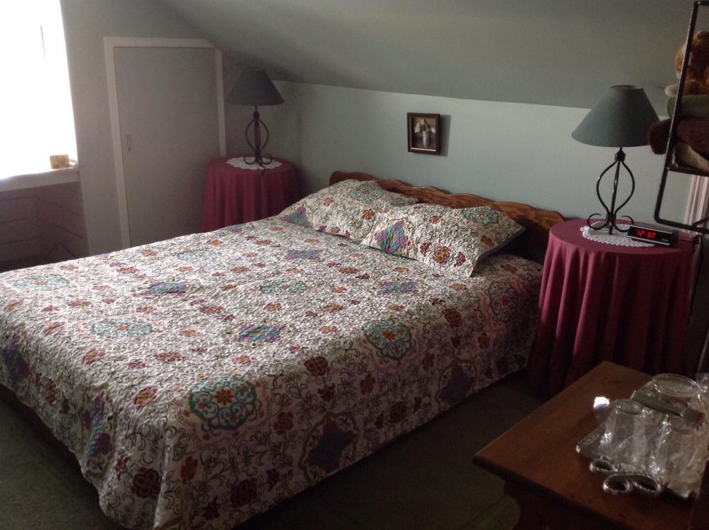 Maple Tourist Home B&B Grand Falls Værelse billede